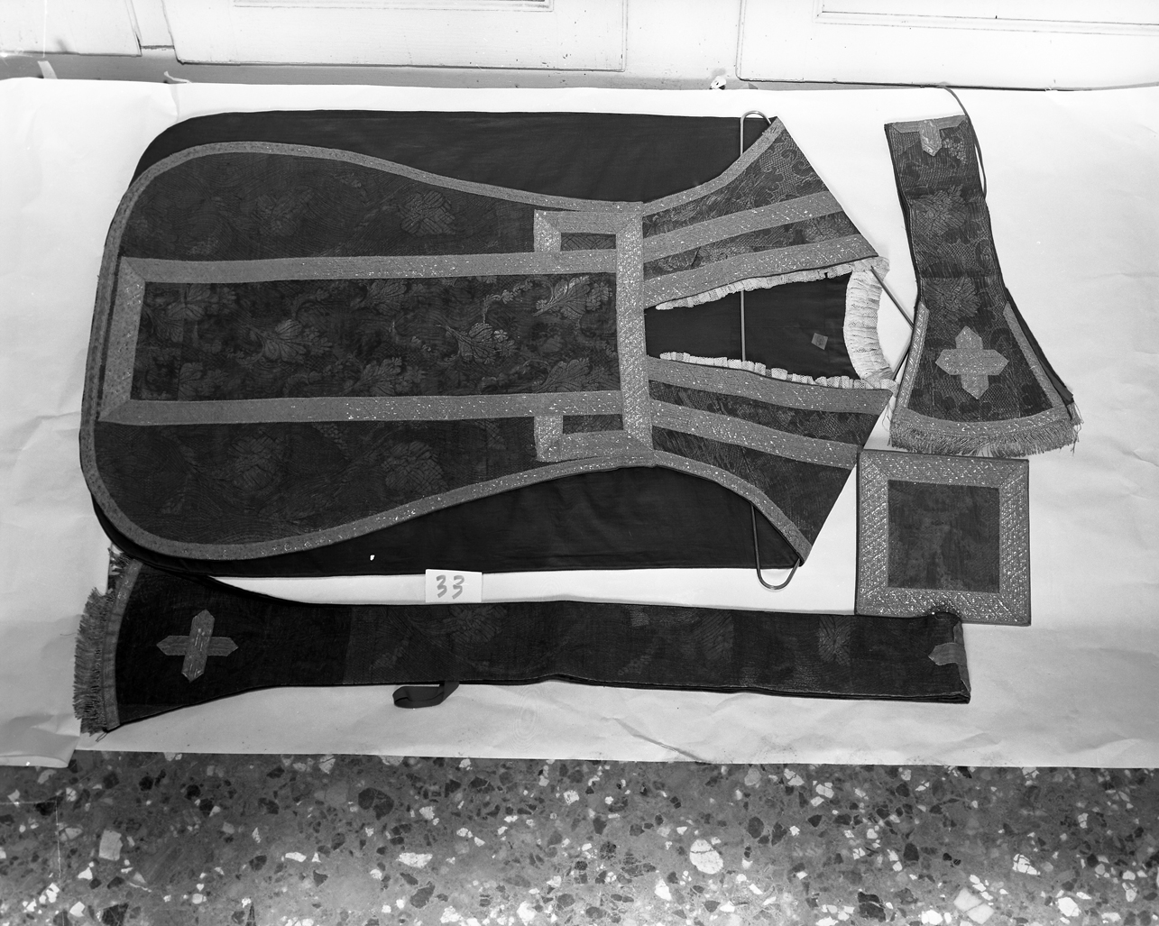 paramento liturgico, insieme - manifattura italiana (fine/inizio secc. XVII/ XVIII)