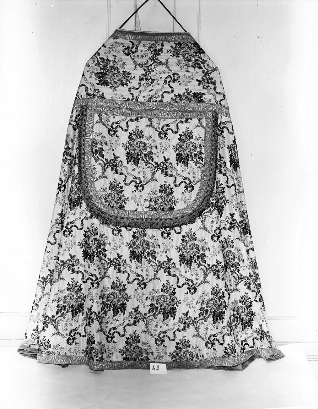 paramento liturgico, insieme - manifattura italiana (seconda metà sec. XIX)