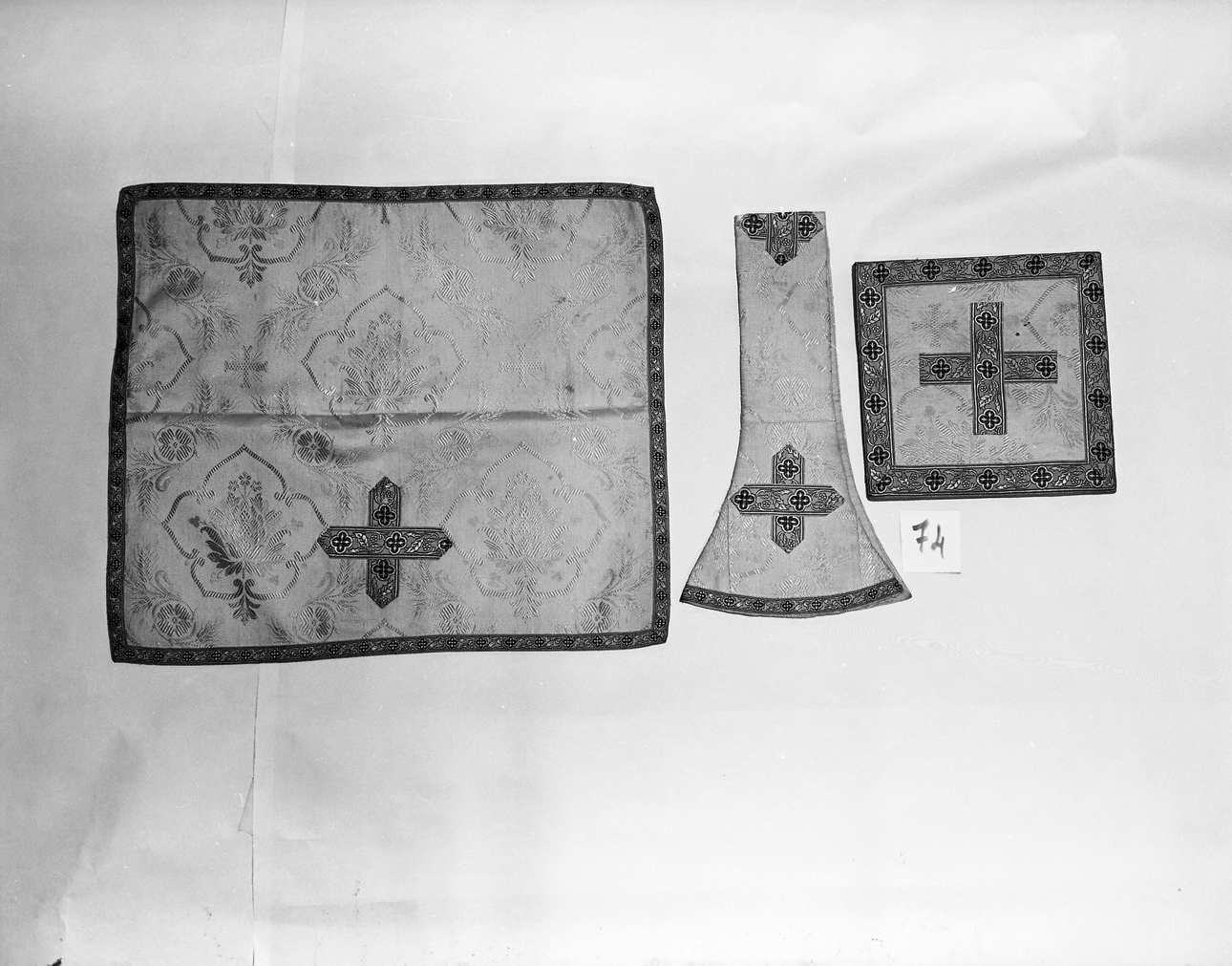 paramento liturgico, insieme - manifattura italiana (seconda metà sec. XIX)