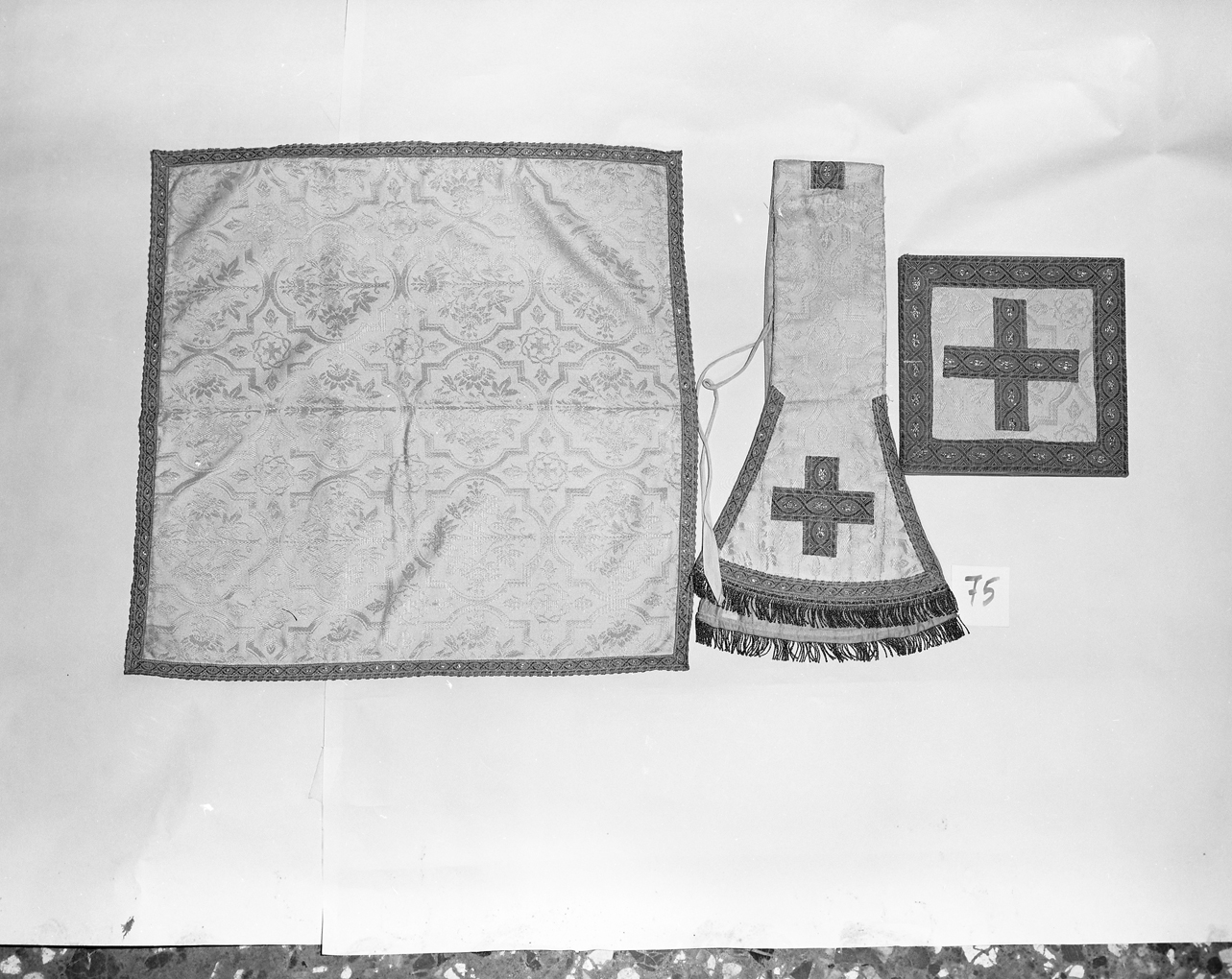 paramento liturgico, insieme - manifattura italiana (seconda metà sec. XIX)