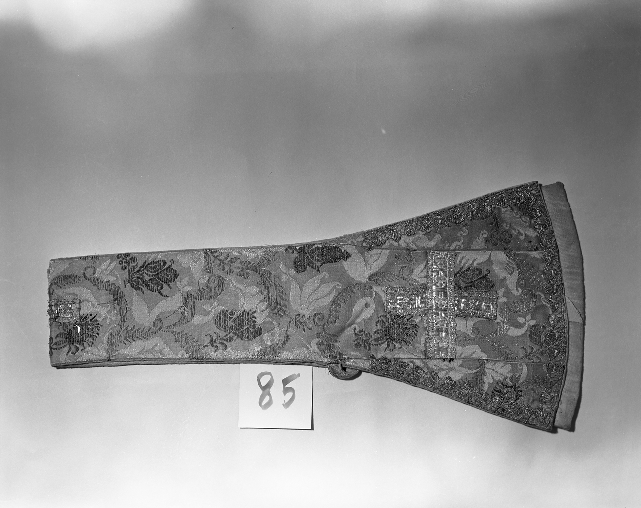 manipolo - manifattura veneziana (fine/inizio secc. XVII/ XVIII)