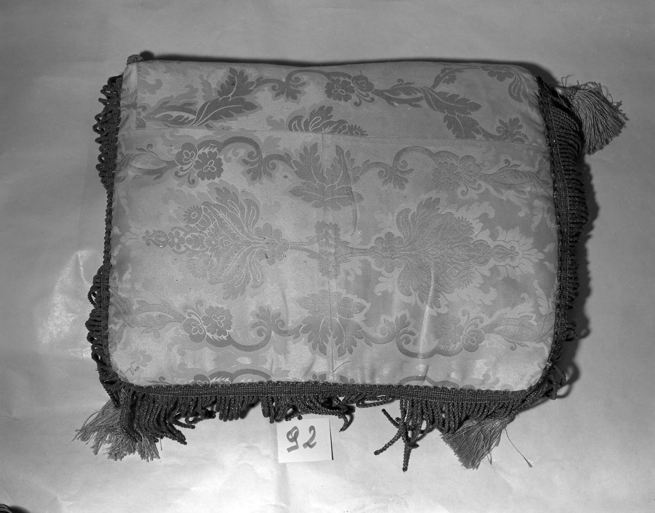 cuscino - manifattura italiana (prima metà sec. XX)