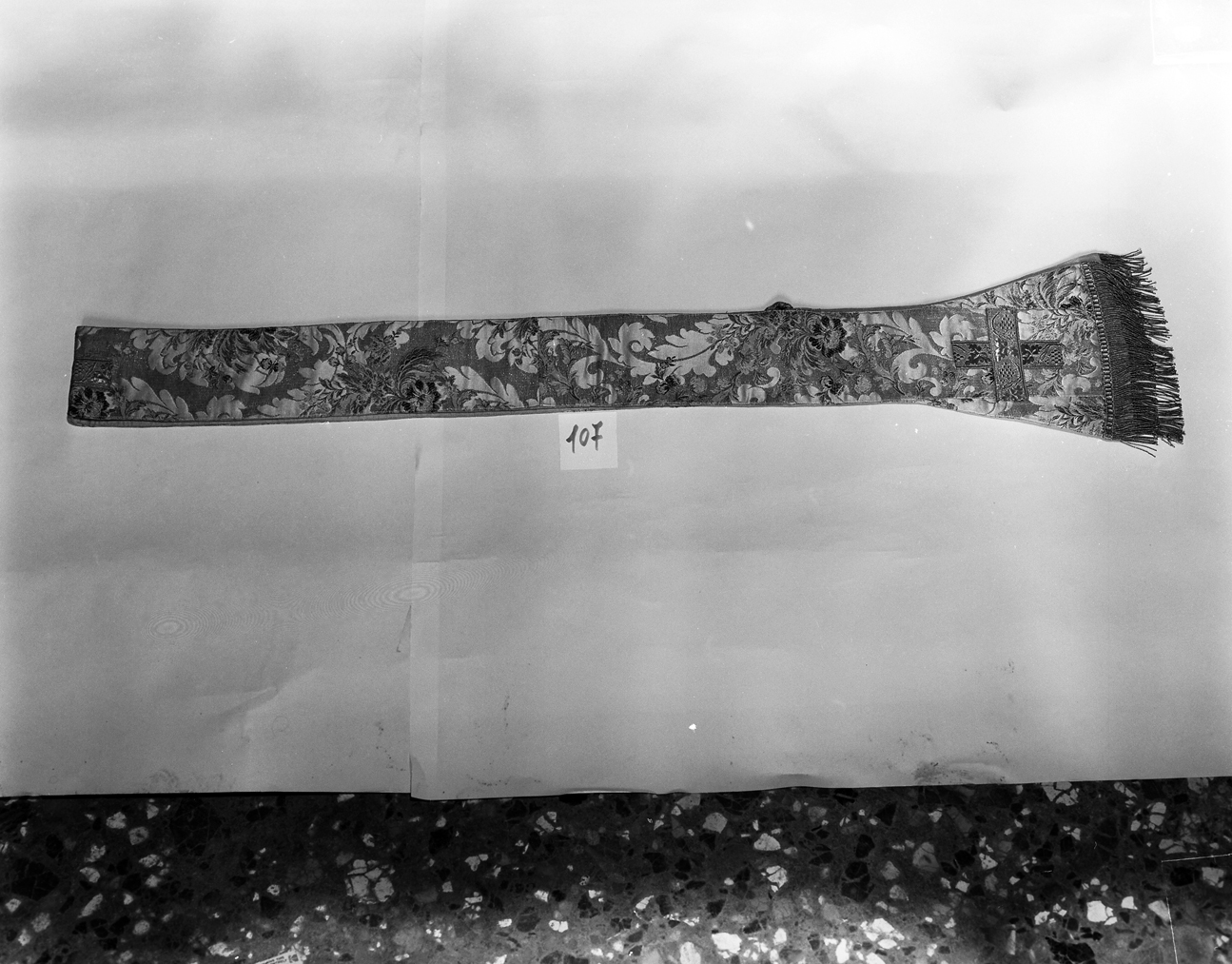 stola - manifattura italiana (prima metà sec. XX)