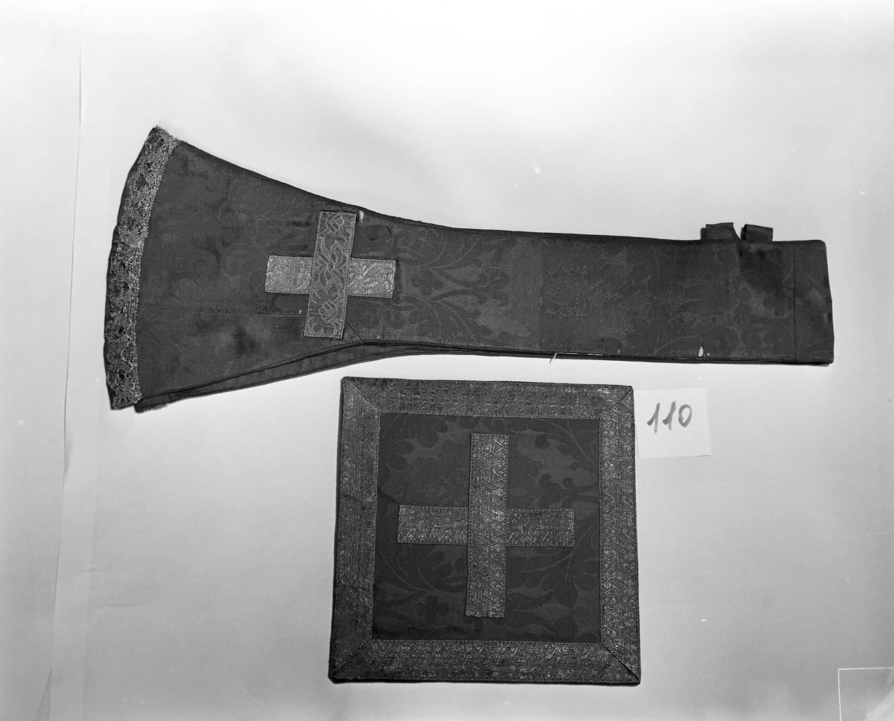 paramento liturgico, insieme - manifattura italiana (seconda metà sec. XIX)