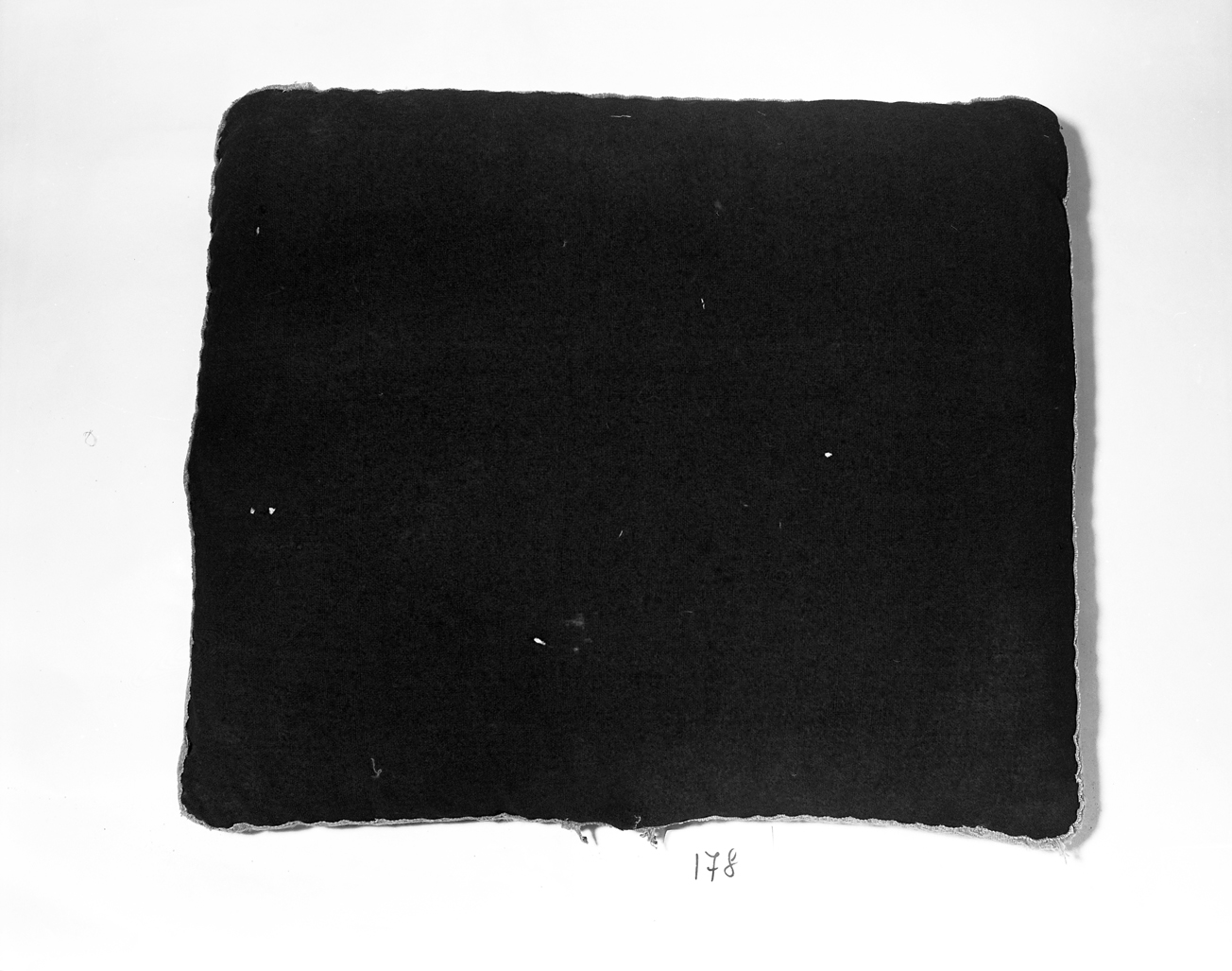 cuscino funebre - manifattura italiana (seconda metà sec. XIX)