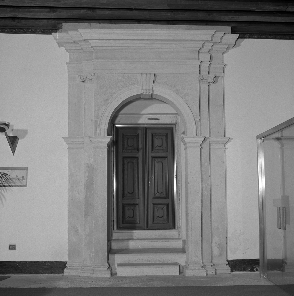 portale - ambito veneziano (sec. XV)