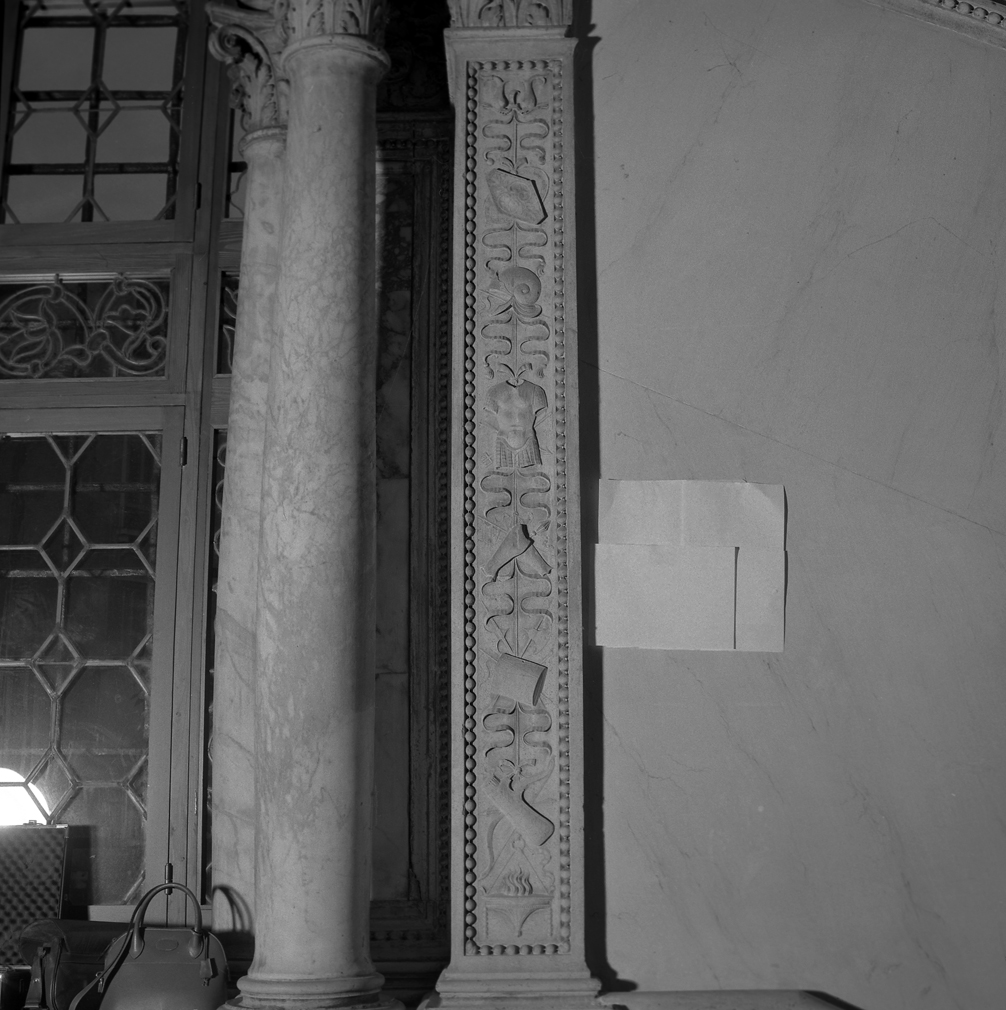 motivi decorativi (decorazione plastica) - ambito veneziano (sec. XV)