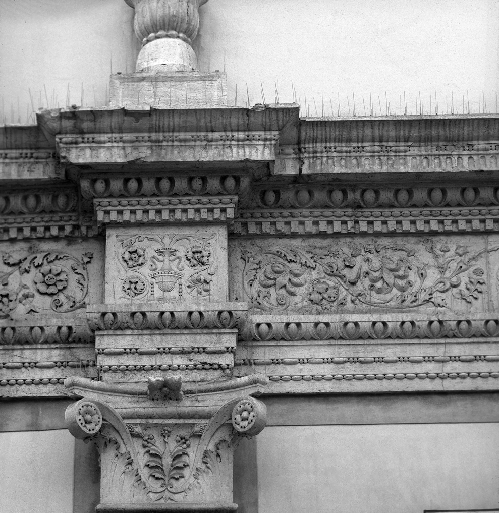 motivi decorativi vegetali (decorazione plastica) - ambito veneto (sec. XV)