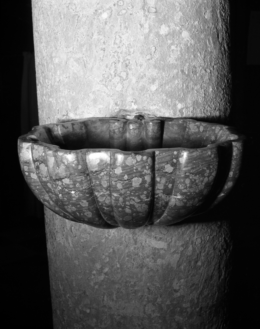 acquasantiera da parete - ambito veneto (sec. XVII)