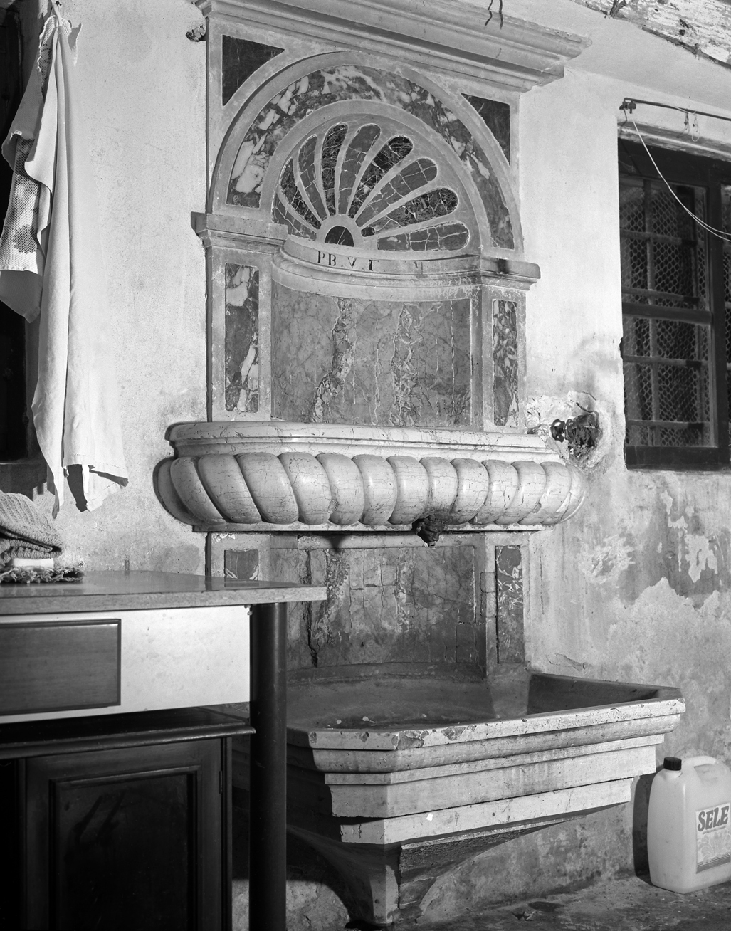 lavabo da sacrestia - ambito veneto (sec. XVII)