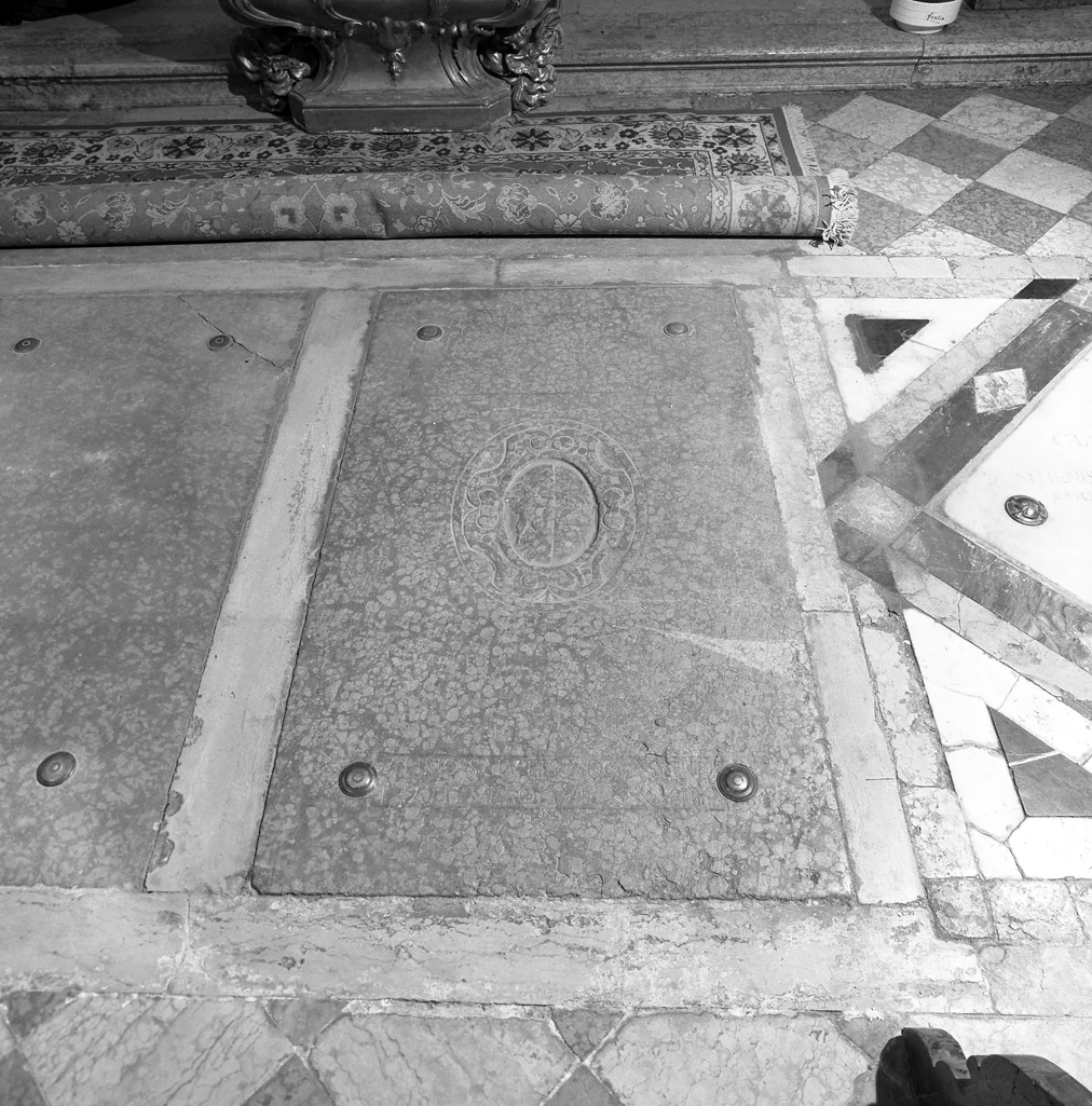 lapide tombale - ambito veneziano (sec. XVII)