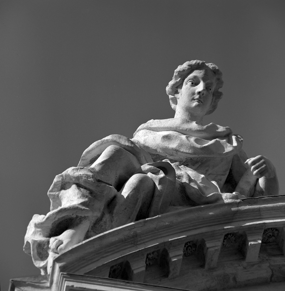 figura allegorica femminile (statua, elemento d'insieme) di Sardi Giuseppe (sec. XVII)