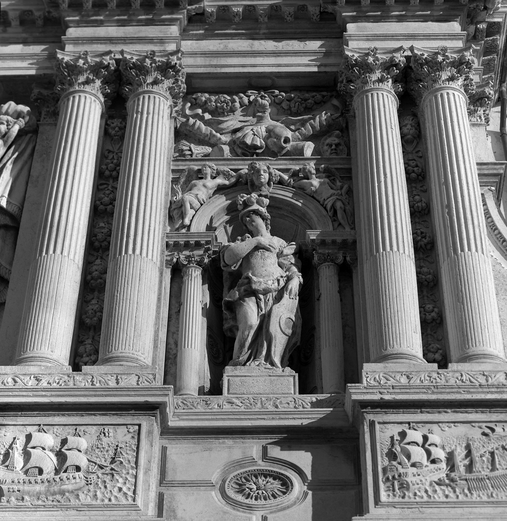 mostra di nicchia, elemento d'insieme di Sardi Giuseppe (sec. XVII)