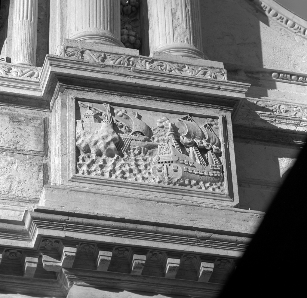 battaglia navale (rilievo, elemento d'insieme) di Sardi Giuseppe (sec. XVII)