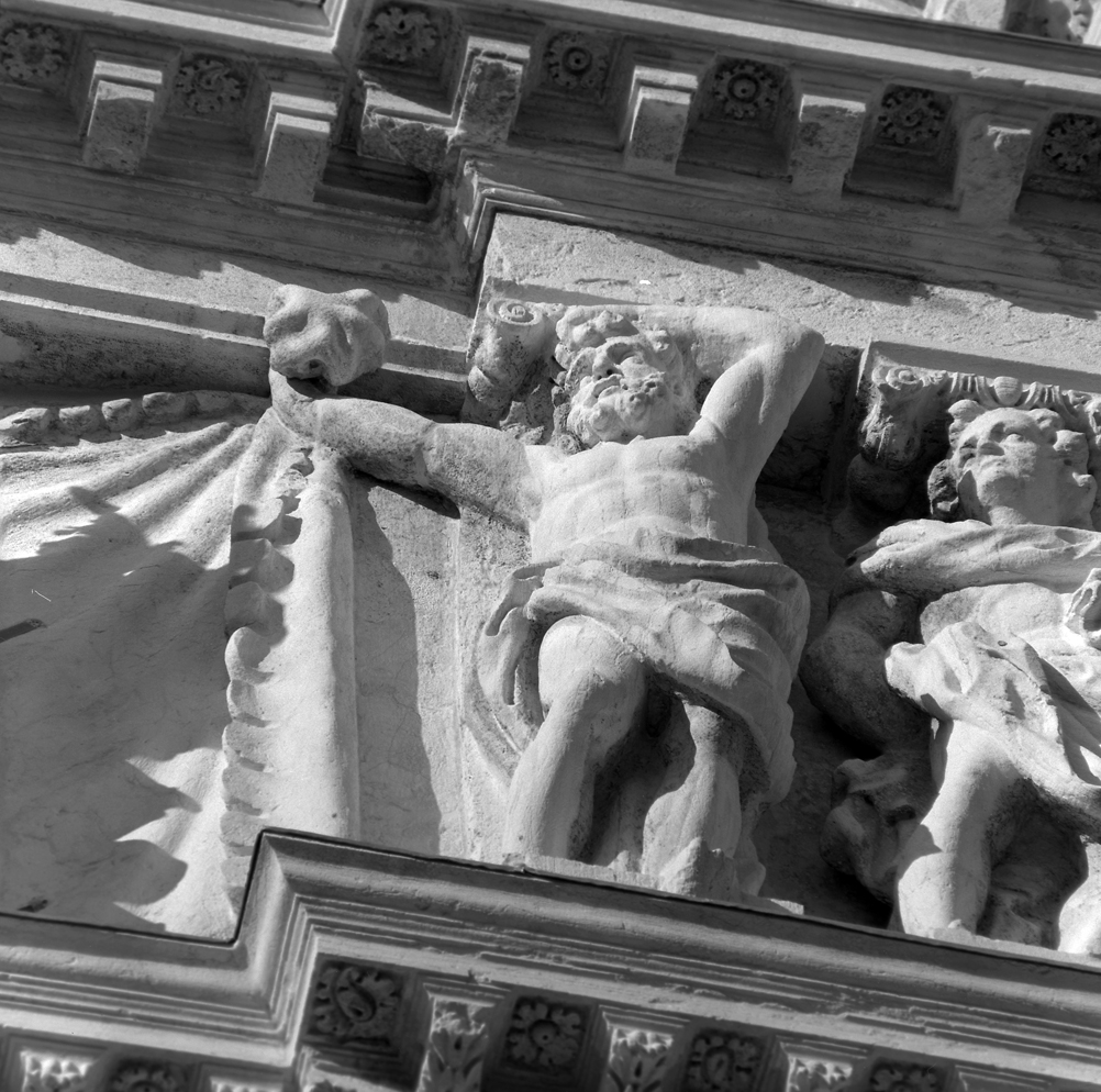 telamone (rilievo, elemento d'insieme) di Sardi Giuseppe (sec. XVII)