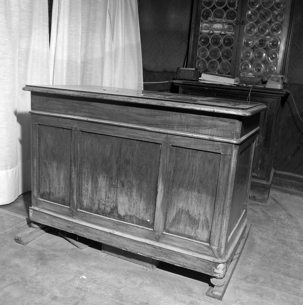 scrivania - ambito veneto (prima metà sec. XIX)