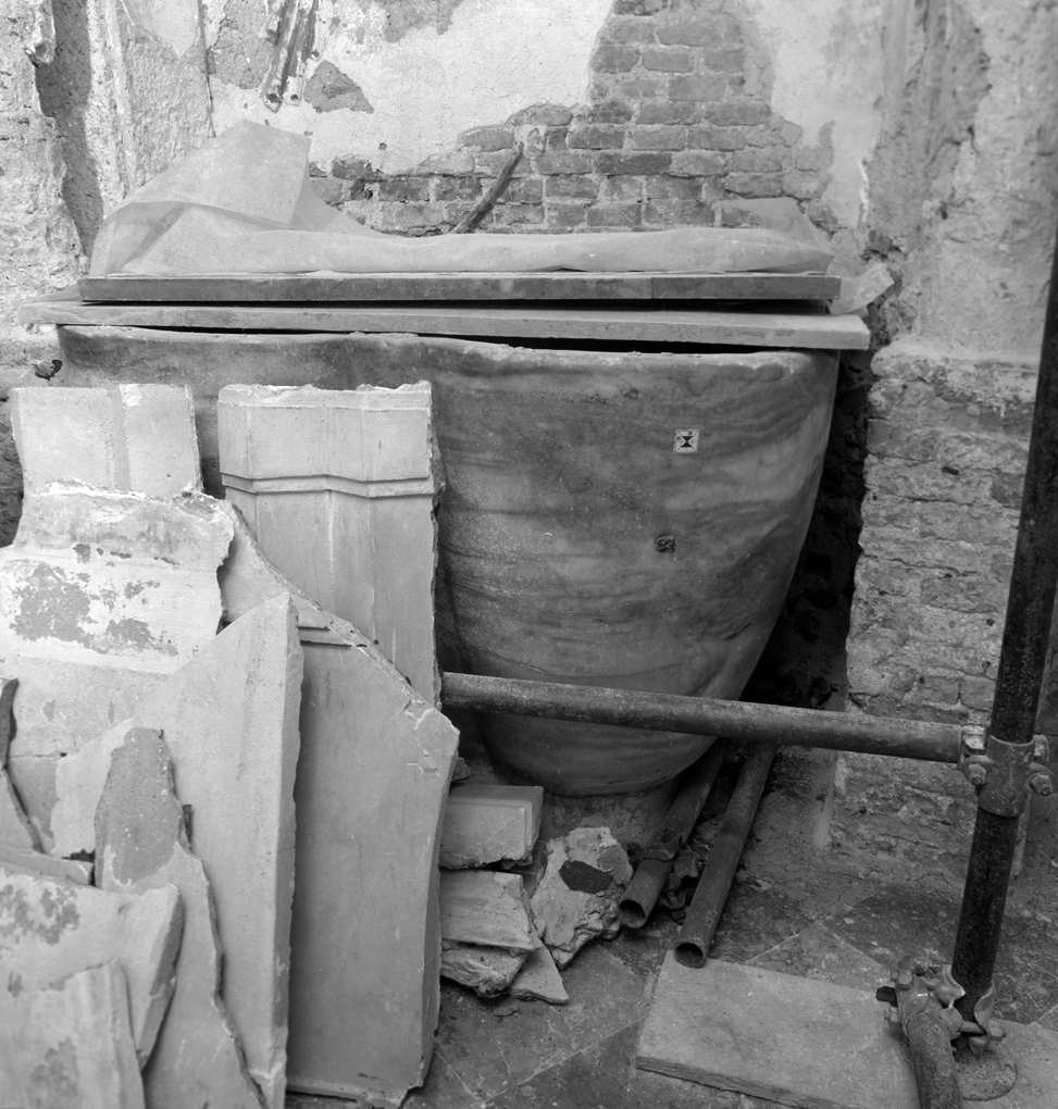 fonte battesimale - ambito veneto (sec. XVI)