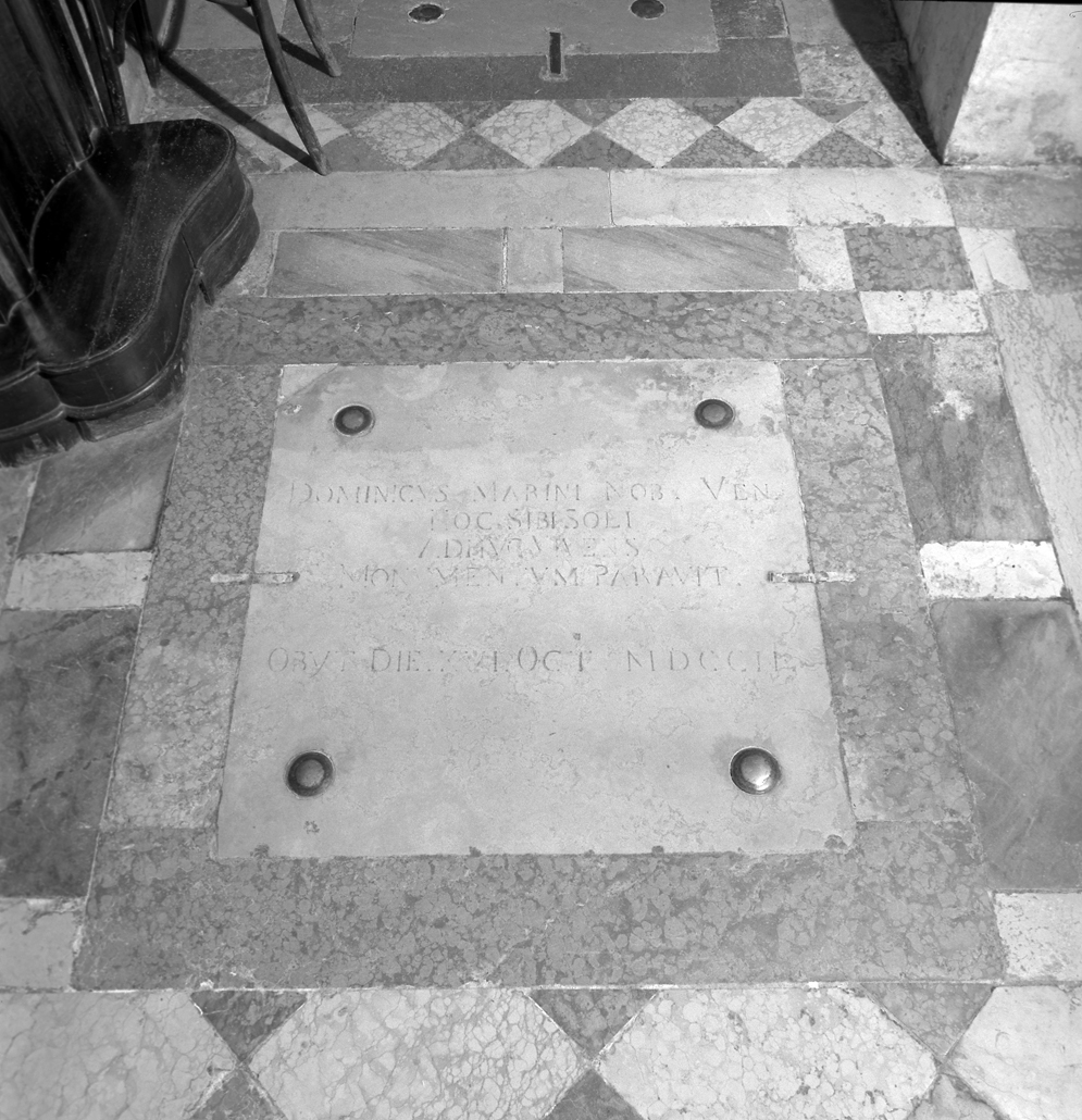 lapide tombale - ambito veneziano (sec. XVIII)