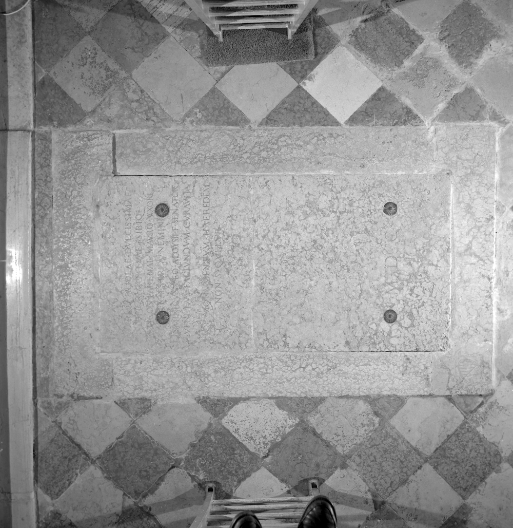 lapide tombale - ambito veneziano (sec. XVII)