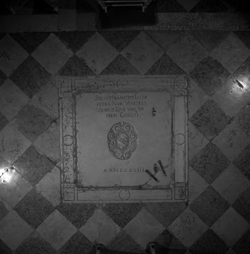 lapide tombale - ambito veneto (sec. XVII)
