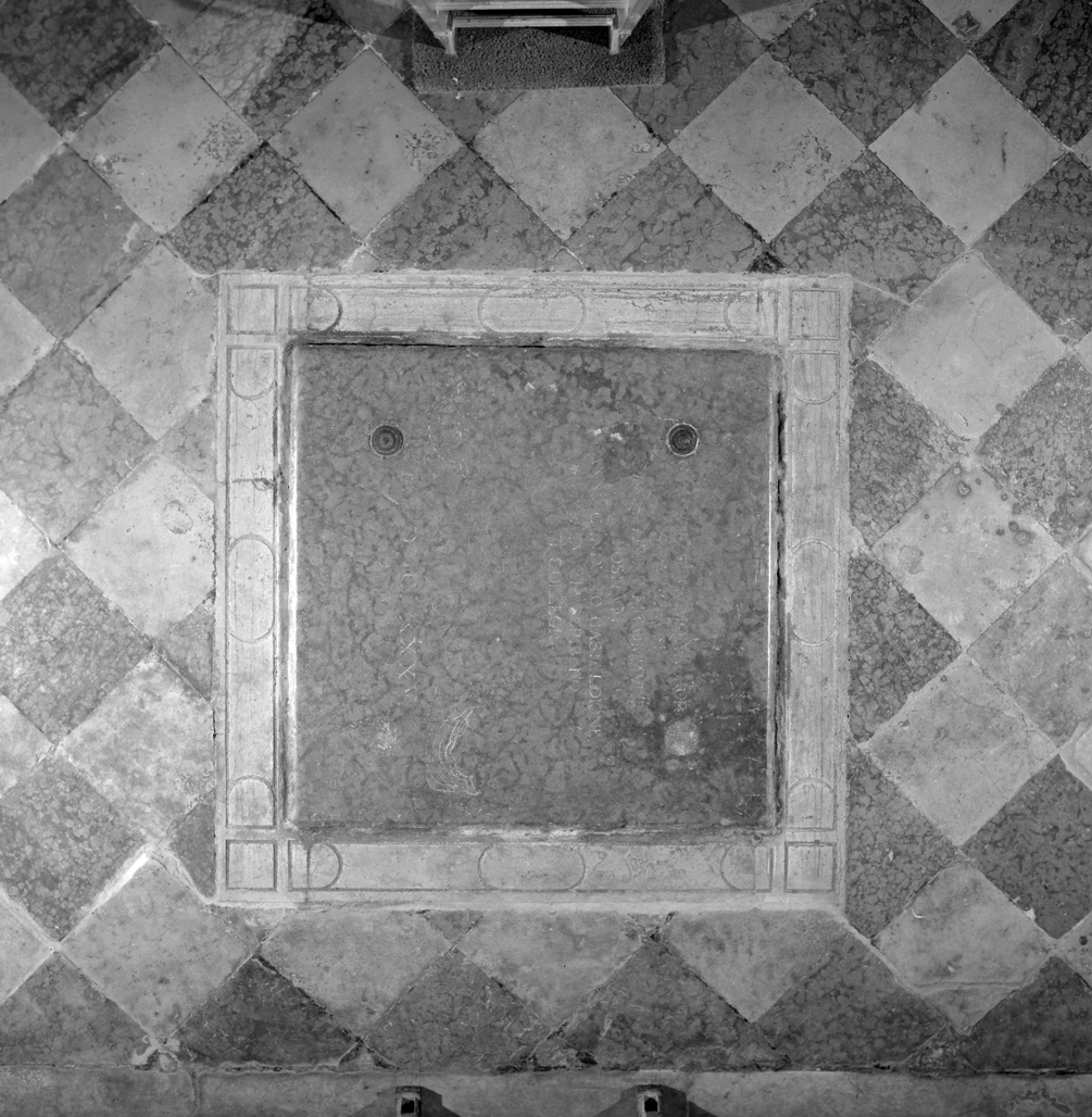 lapide tombale - ambito veneto (sec. XVII)