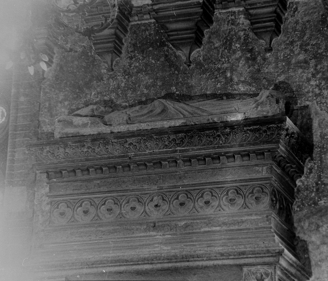 monumento funebre, insieme - ambito veneto (sec. XV)