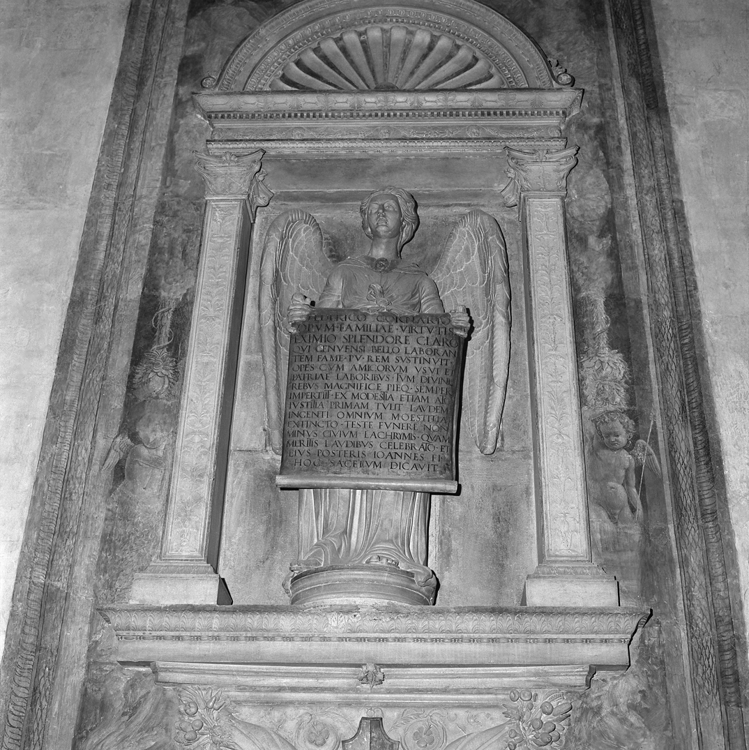 angelo reggicartiglio (scultura, elemento d'insieme) - ambito veneto (sec. XV)