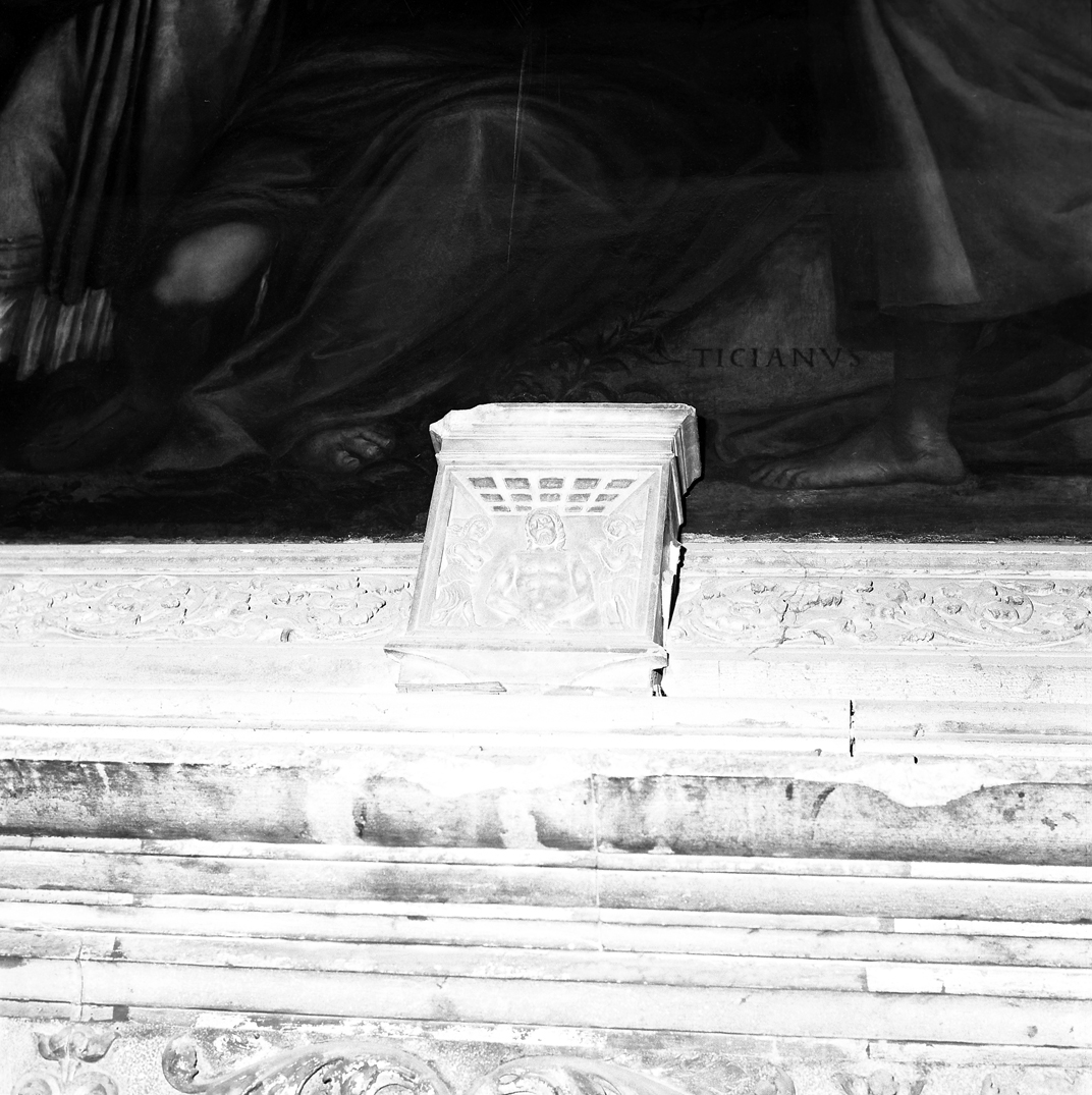 Cristo in pietà (rilievo, elemento d'insieme) di Bregno Lorenzo (sec. XVI)