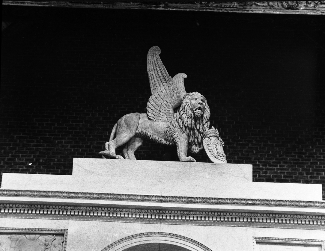 leone di San Marco (scultura, elemento d'insieme) di Zandomeneghi Luigi, Zandomeneghi Pietro (sec. XIX)