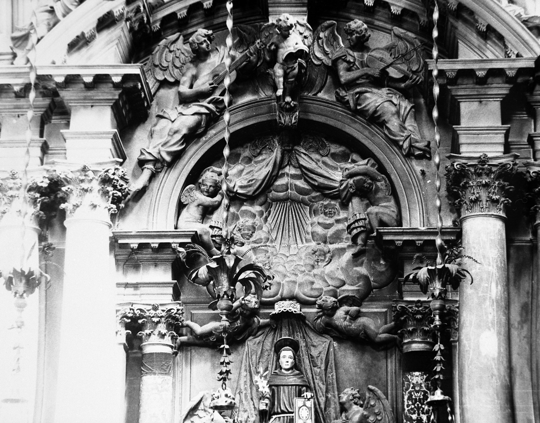 angioletti e cherubini (rilievo, elemento d'insieme) di Sardi Giuseppe (sec. XVII)