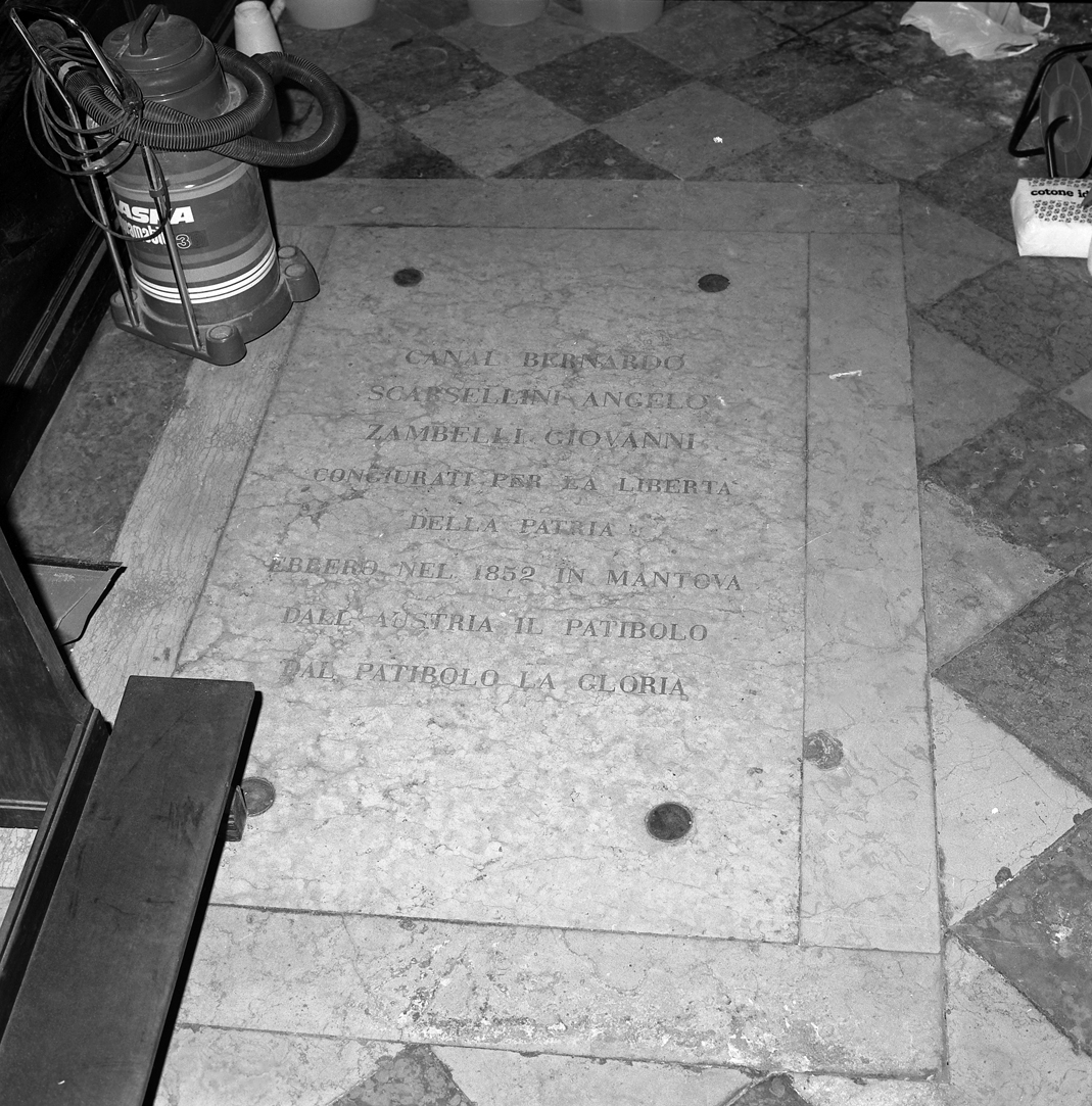 lastra tombale - ambito veneto (sec. XIX)