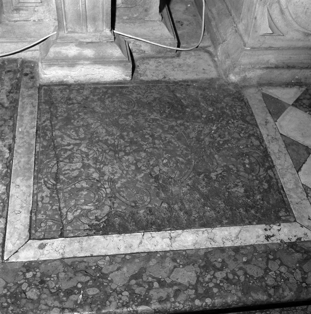 lastra tombale - ambito veneto (sec. XVI)