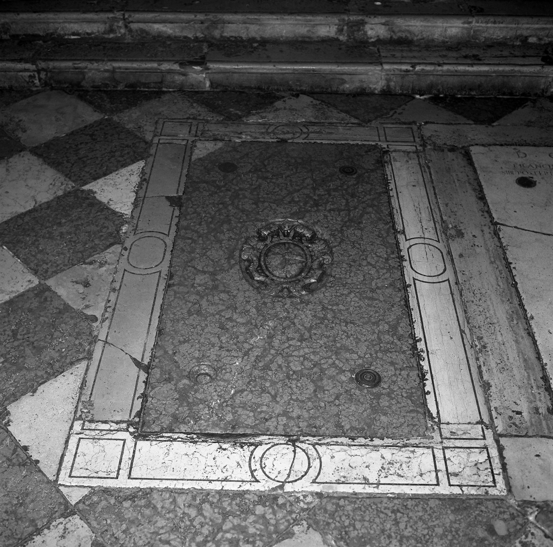 lastra tombale - ambito veneto (sec. XVII)