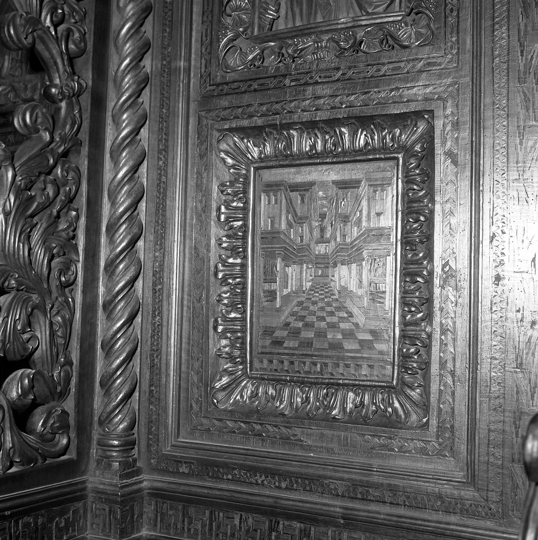 decorazione a intarsio, elemento d'insieme di Cozzi Marco (sec. XV)