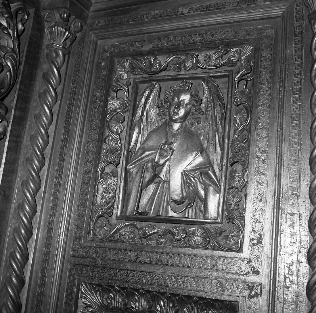 angelo (rilievo, elemento d'insieme) di Cozzi Marco (sec. XV)