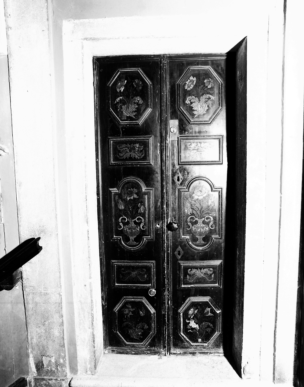 porta - a due battenti - bottega veneziana (secc. XVII/ XVIII)