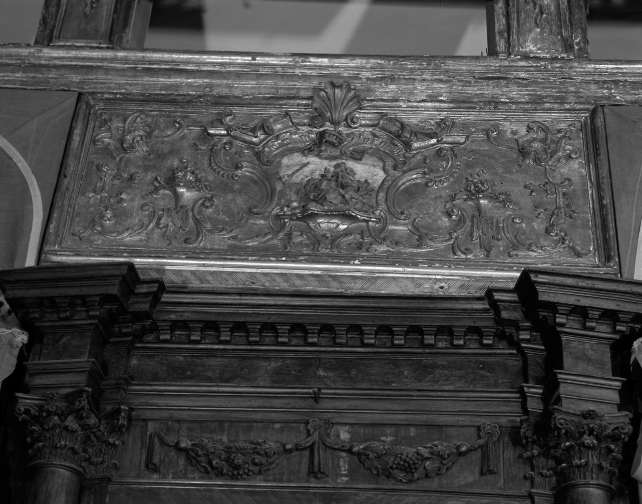 rilievo, elemento d'insieme - bottega veneziana (sec. XVIII)