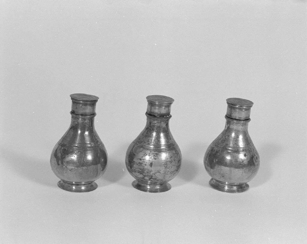 vasetti per oli santi - bottega veneta (sec. XVIII)