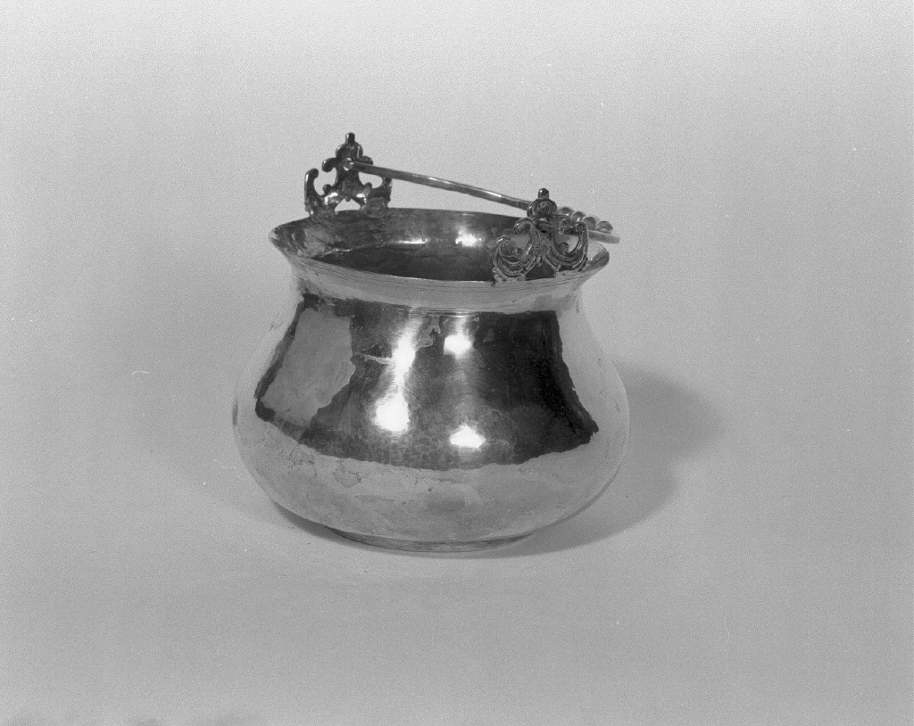 monogramma cristologico (secchiello per l'acqua benedetta) - bottega veneziana (prima metà sec. XVIII)