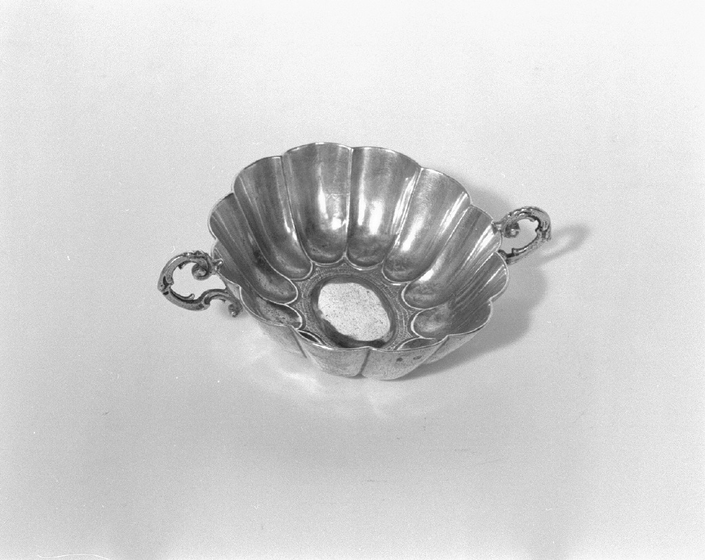 coppetta battesimale - bottega veneta (seconda metà sec. XVIII)