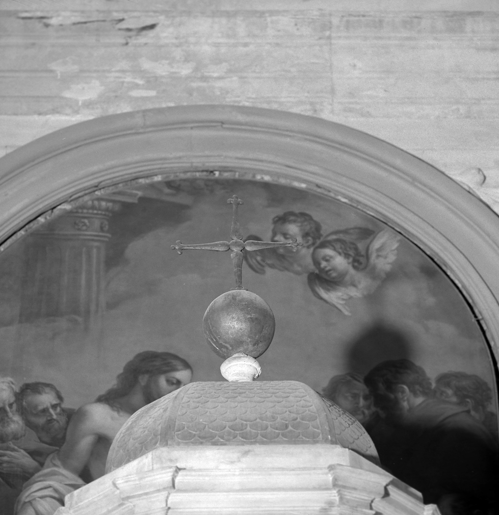 sfera con croce apicale (scultura) - ambito veneziano (sec. XVII)