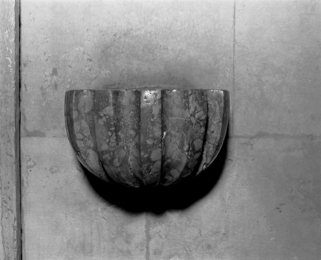 acquasantiera da parete - ambito veneto (prima metà sec. XVIII)