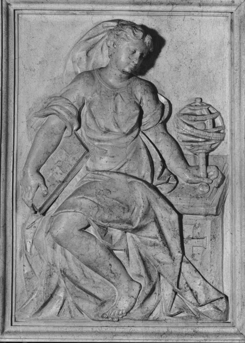 allegoria dell'Astronomia (rilievo, elemento d'insieme) di Smeraldi Francesco detto Fracà (inizio sec. XVII)