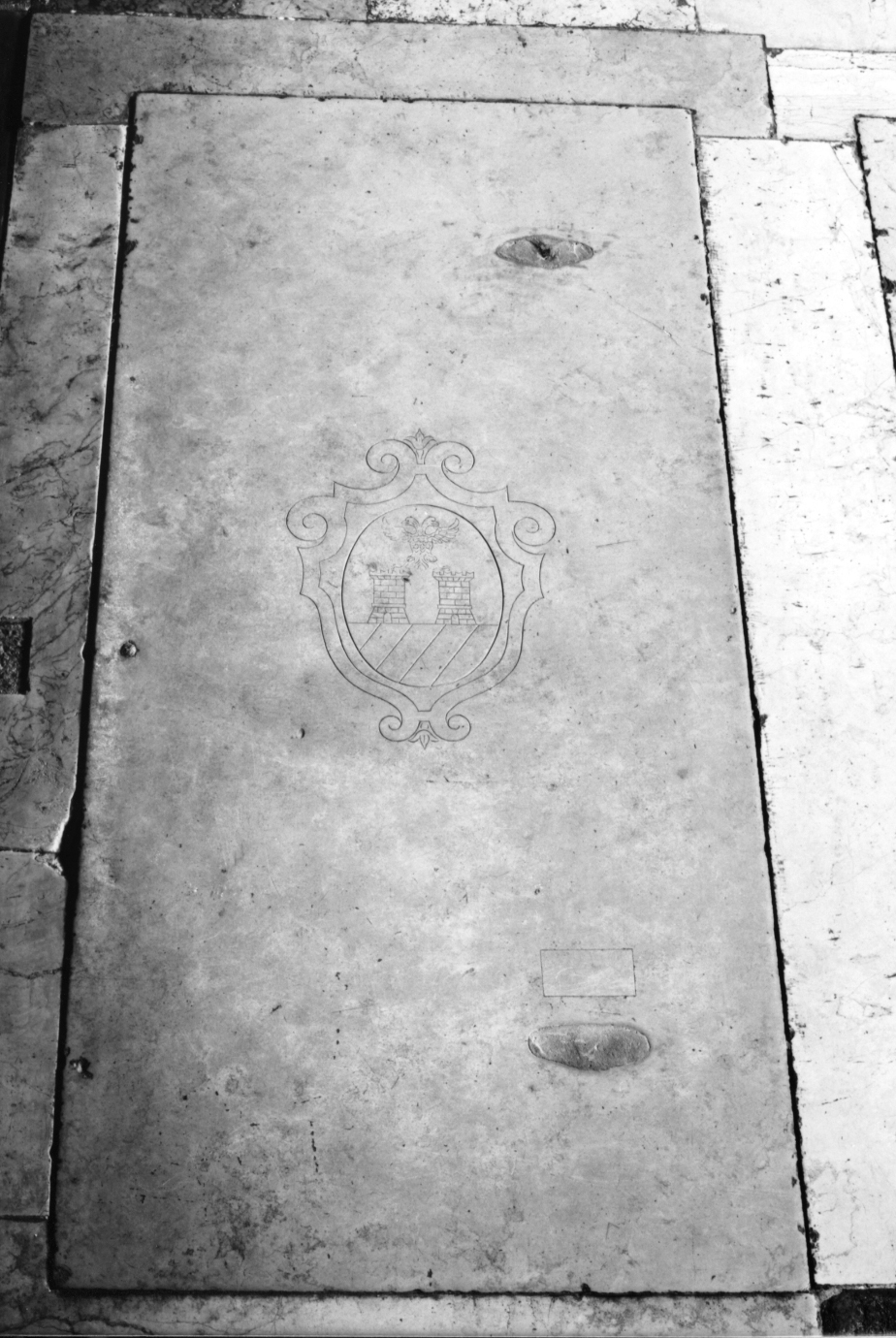 lastra tombale - bottega veneta (sec. XVIII)