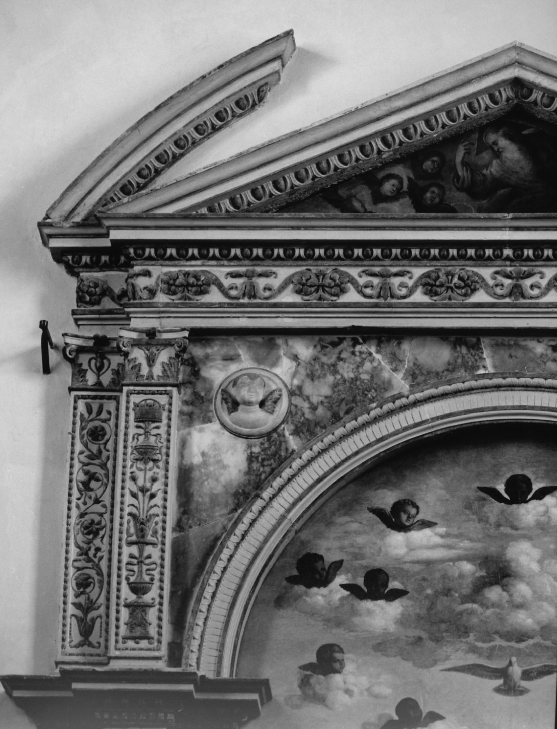 cornice, elemento d'insieme di Mariani Sebastiano detto Sebastiano da Lugano (fine sec. XV)