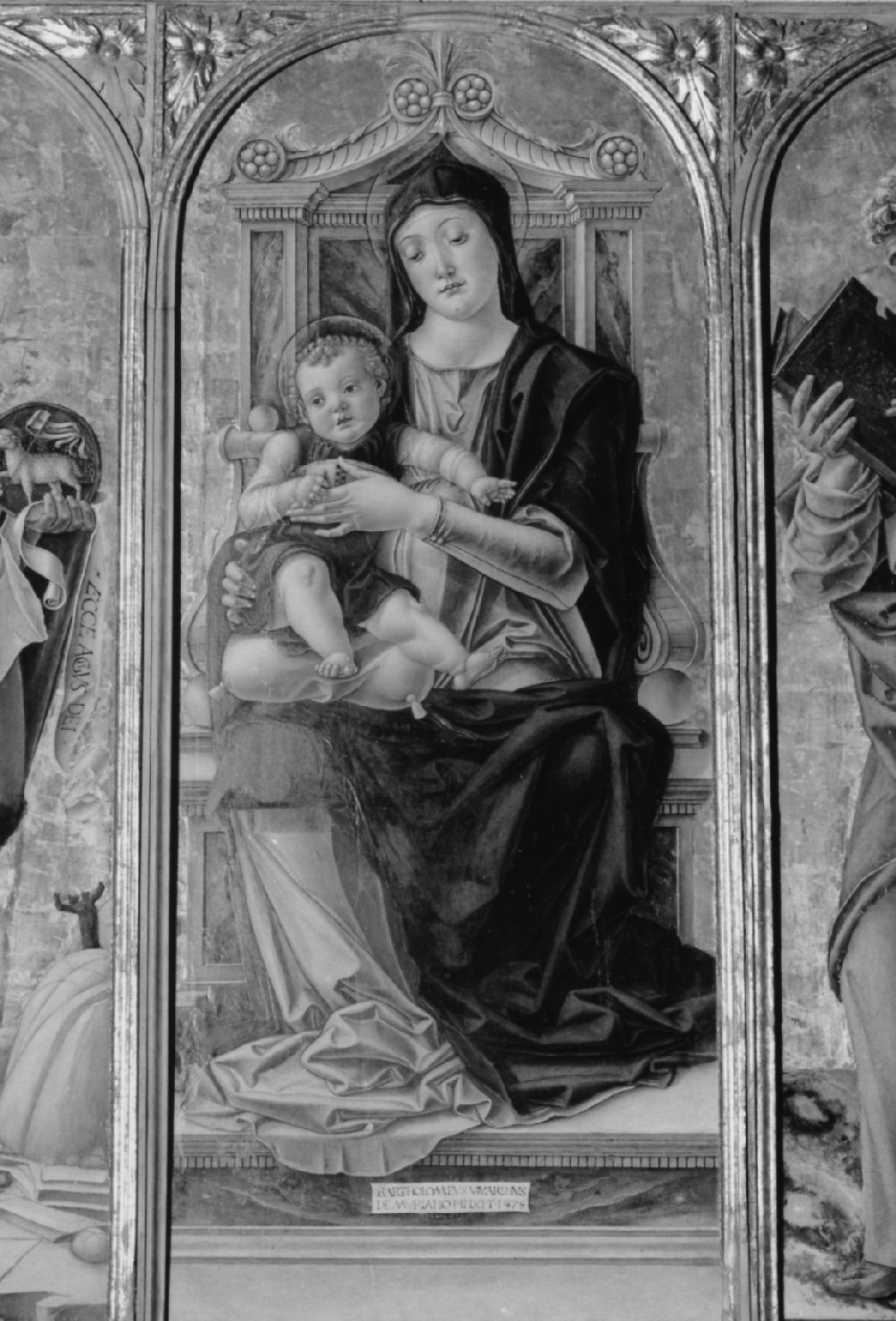 Madonna in trono con Bambino (scomparto di trittico, elemento d'insieme) di Vivarini Bartolomeo (sec. XV)