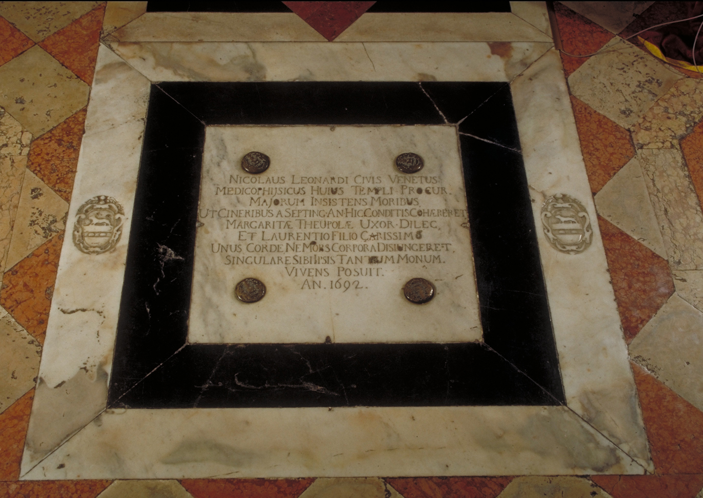 lastra tombale - bottega veneziana (fine sec. XVII)