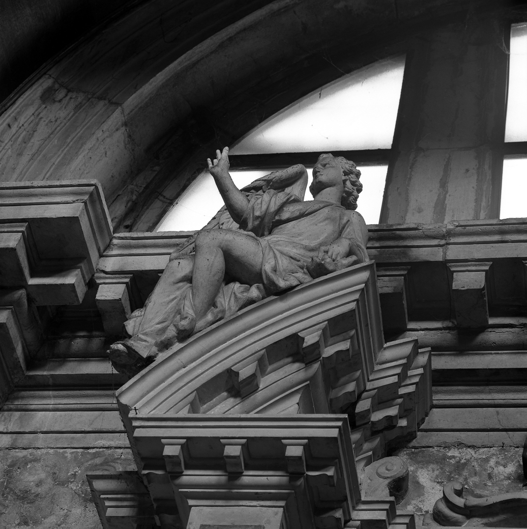 angelo (statua, elemento d'insieme) - ambito veneto (secc. XVII/ XVIII)