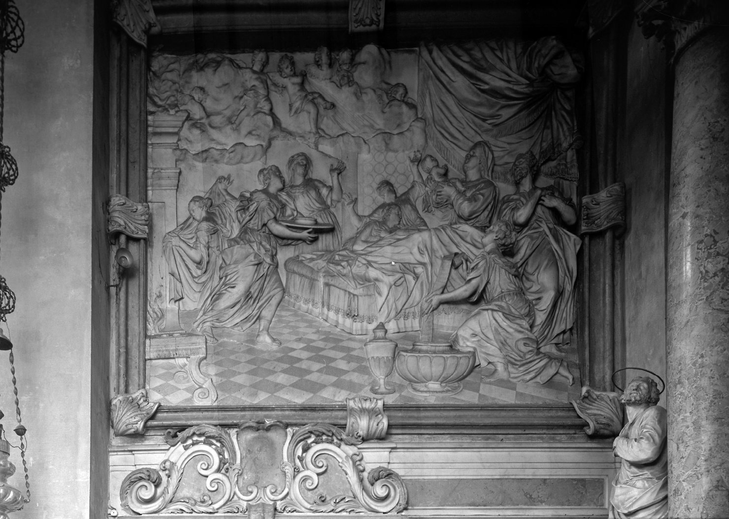 nascita di Maria Vergine (rilievo) di Baratta Pietro (inizio sec. XVIII)