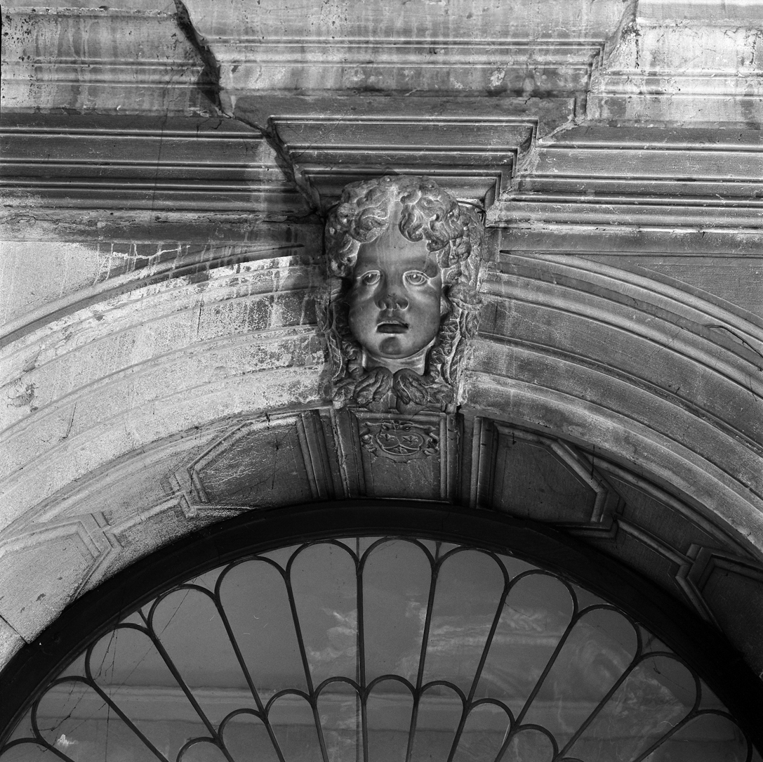 cherubino (chiave d'arco, elemento d'insieme) - ambito veneto (sec. XVII)